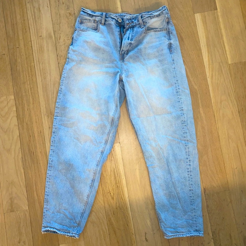 American eagle mom jeans